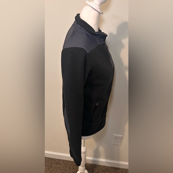 The North Face Boys Black and Gray Jacket Size Large - Picture 4 of 5